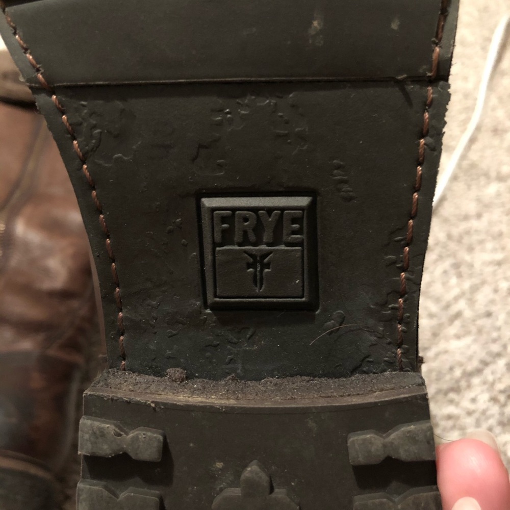 Fur lined Frye boots - Picture 4 of 9